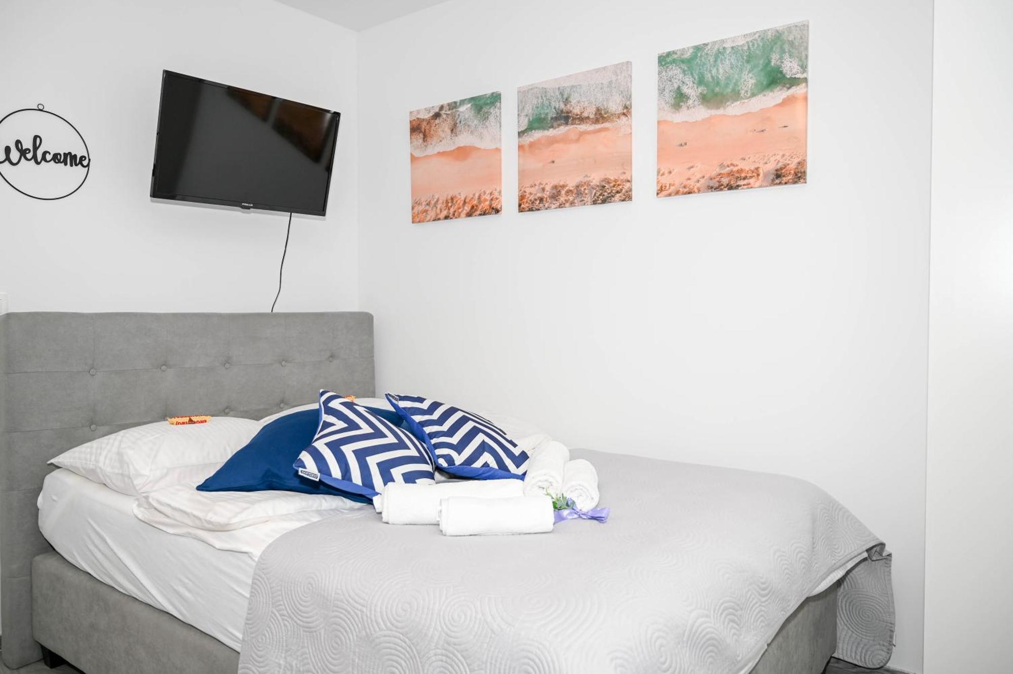 Blue Apartment With Free Parking Ljubljana Exteriör bild